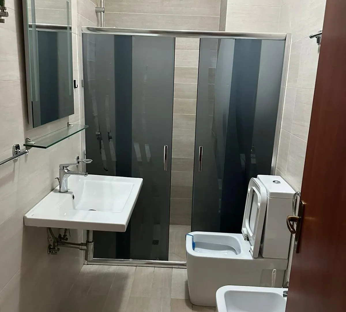 Leo Apartament Tirana Albania